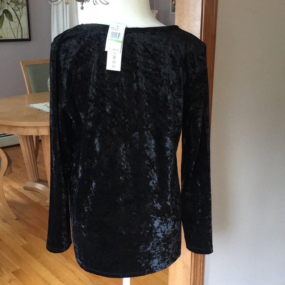 NWT: Black Velvet Keyhole Top - Picture 3 of 4